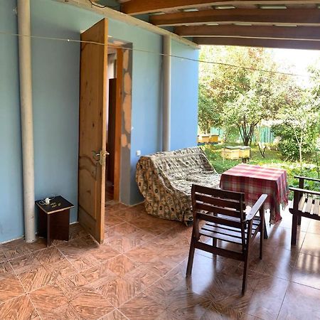 Wooden Cottage Makhinjauri Exterior photo