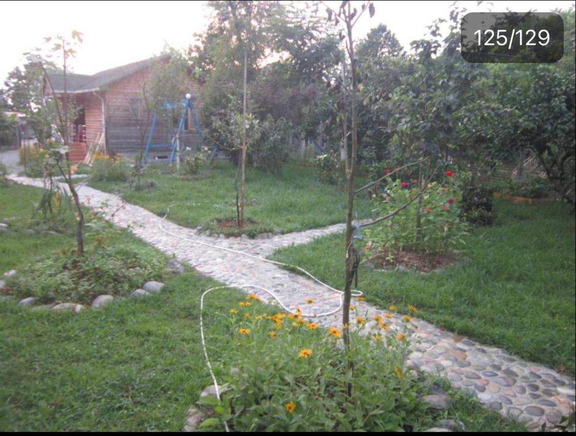 Wooden Cottage Makhinjauri Exterior photo