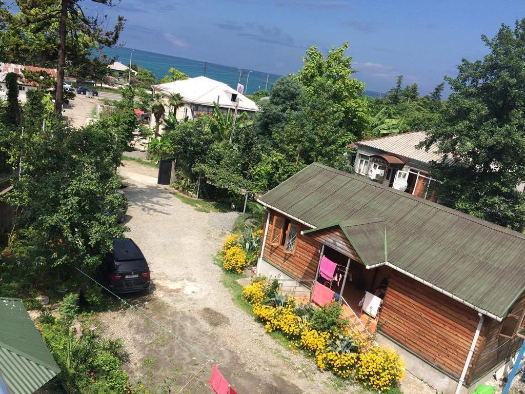 Wooden Cottage Makhinjauri Exterior photo