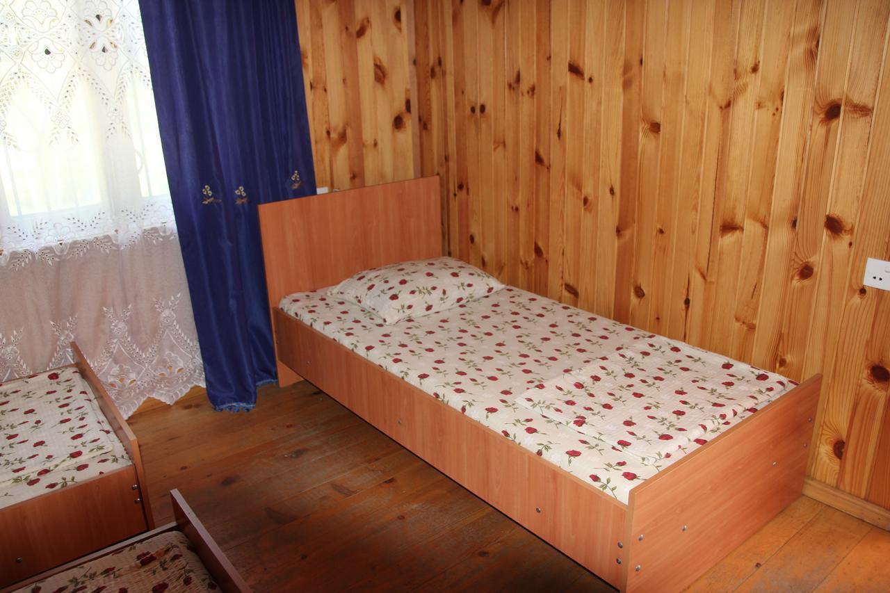 Wooden Cottage Makhinjauri Exterior photo