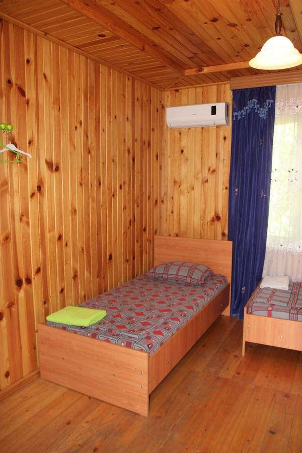 Wooden Cottage Makhinjauri Exterior photo
